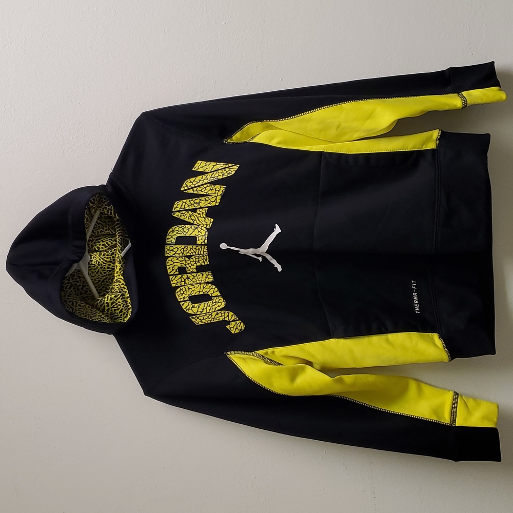 Jordan Therma-Fit Hoodie Boys Size Medium 10-12 Years 140-152 CM